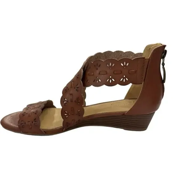 Lauren Blackwell Women’s Sandals Size 7 1/2 Tan Faux Leather Straps Back Zipper - Picture 4 of 8